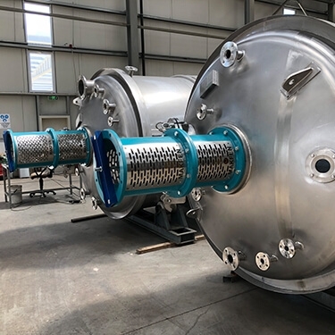 Makfen, which serves in the field of Stainless Reactor, is at your service with its expert staff in stainless reactor. Contact us for reactor production and design process processes in the stainless or steel form.