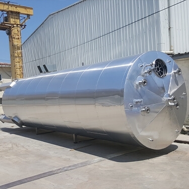 The raw material stock tank is manufactured specifically for each company, in a size and feature that can be used in areas such as mnufacture, storage and transportation. Contact us for manufacture, prices and models of 
