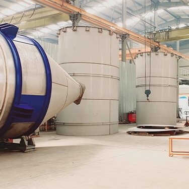 They are manufactured in all sizes and in steel-stainless grade for use in activities such as manufacture, storage and transportation of the storage stock tanks. Click for the storage tanks.