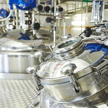 Liquid manufacturing boilers are used in various parts of production in the pharmaceutical, food and chemical industries. Theyhave usage areas as syrup, serum, resting, mixing preparation boilers.