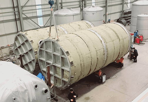 Kimyasal depo tankları üretimi, tehlikeli ve hassas kimyasalların güvenli bir şekilde saklanması, taşınması ve işlenmesi için büyük öneme sahiptir.