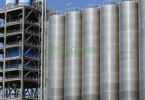 Vertical stainless steel storage tanks are essential equipment widely used in industrial facilities for the safe storage of various liquids.
