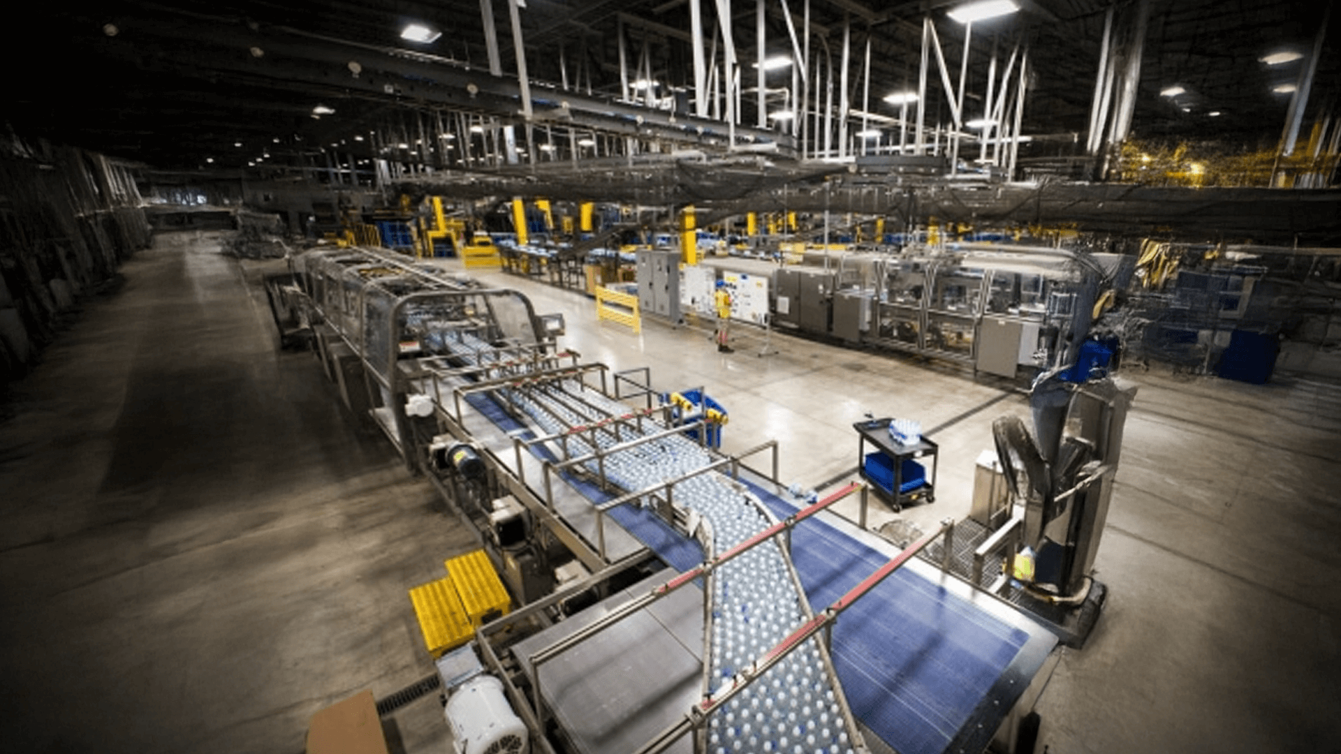 İçecek fabrikaları talep doğrultusunda mevcutta bulunan tesislerin genişletilmesi, değiştirilmesi, yeni bir ürünün üretilmesi ya da anahtar teslim olarak komple tesis kurulur. İçecek fabrikası kurulumu