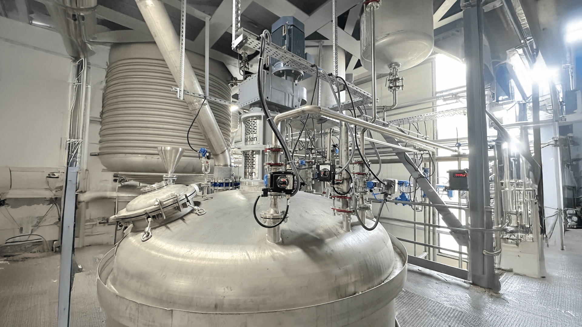 Poliüretan köpük sistemleri su geçirmez bariyer olarak kullanılan derz dolgulu izolasyon malzemesidir. Poliüretan köpük sistemleri hakkında bilgi ve fiyat almak için bize ulaşın. Poliüretan Köpük Üretim Sistemleri