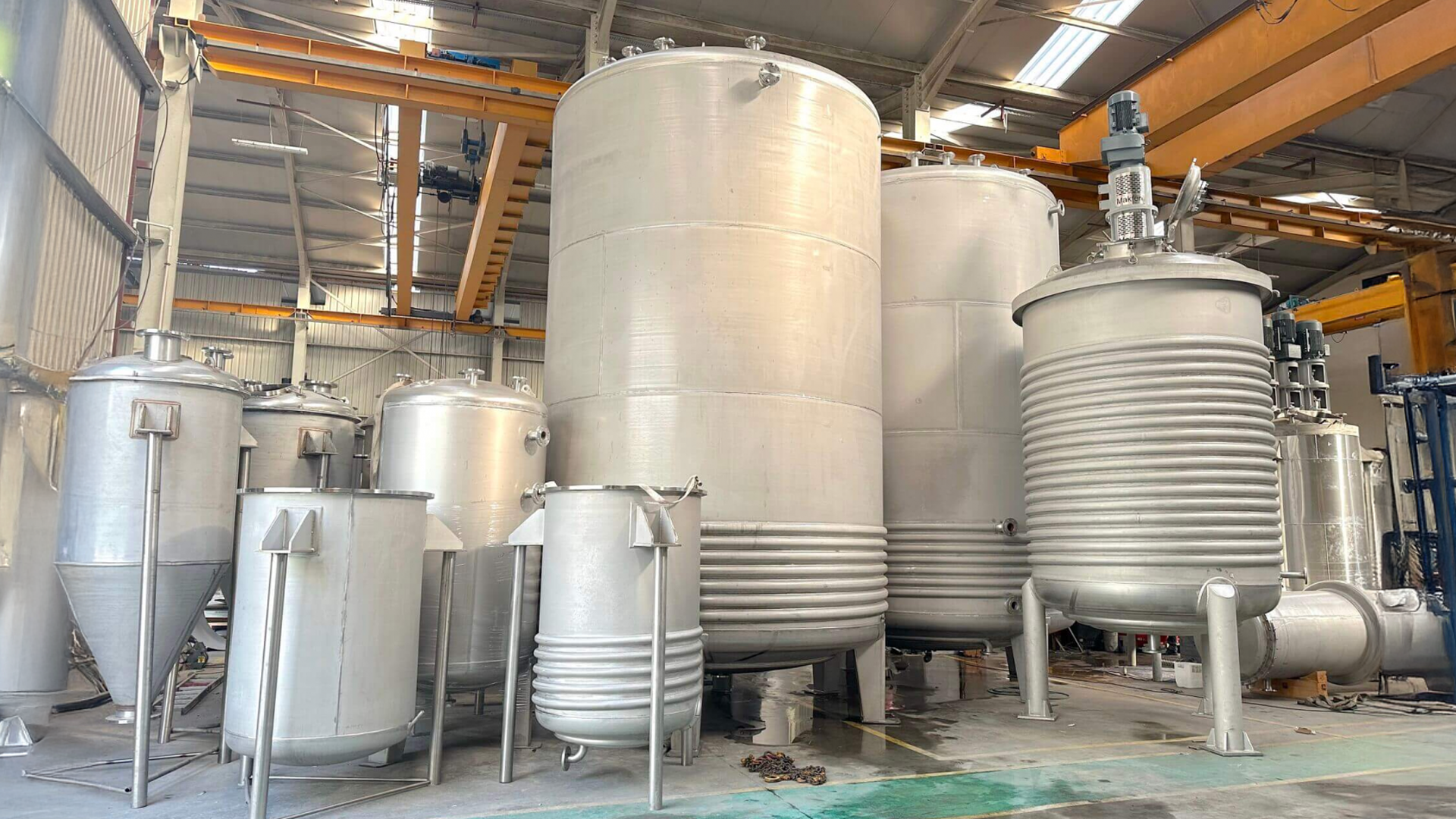 Makfen manufactures the industrial mixers as well as blenders and mixers, and is ready to give you a price for mixer manufacturing with its professional staff.